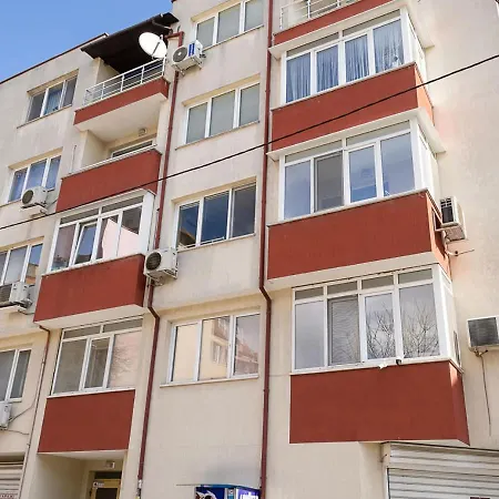 דירה Bright & Spacious 2-bedroom In By Flat Manаger