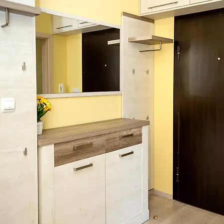 Bright&spacious 2-bedroom In By Flat Manаger *